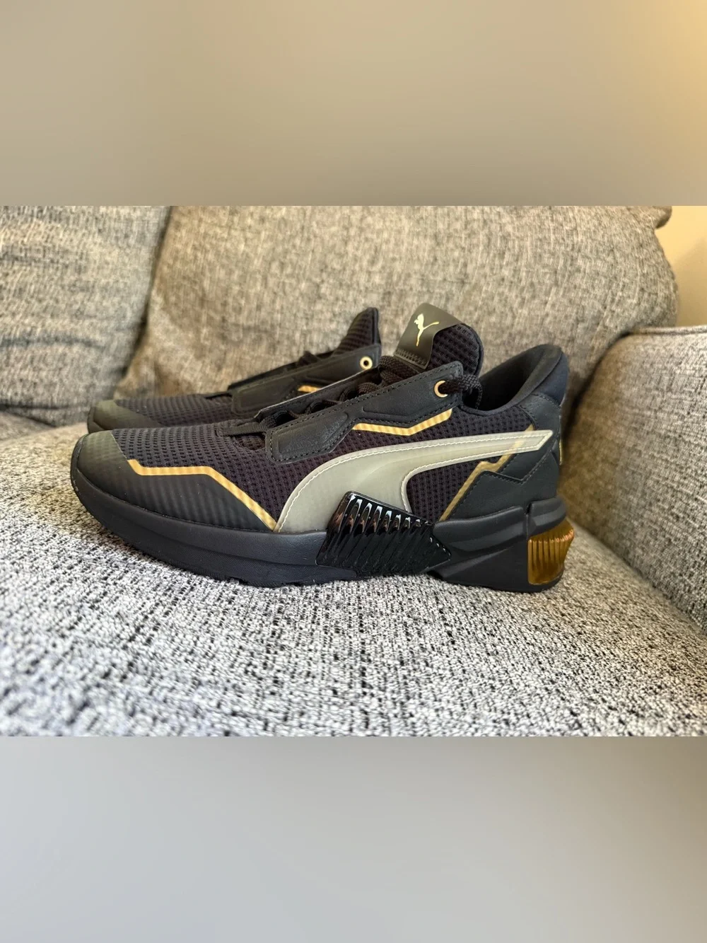Puma sporty sneakers